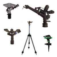 Szántóföldi kerti szórófejes öntözés